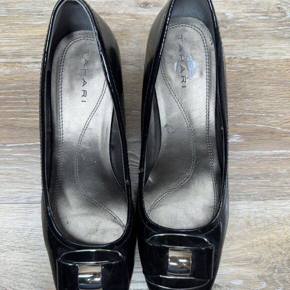 Tahari Sylvan Black Patent Leather Bow Block Heel Pump Women's Size 7.5 - Picture 2 of 6